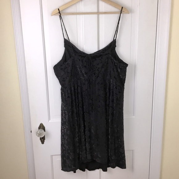 Rewind Sleeveless Crushed Velvet Black Dress Plus Size 1X NWT - Picture 1 of 8